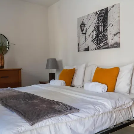 Lovely Penthouse In Apartman