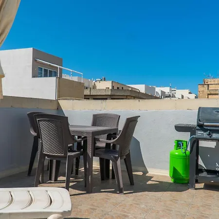 Apartment Lovely Penthouse In Gzira
