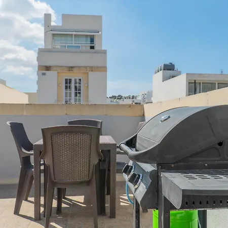 Lovely Penthouse In Gzira